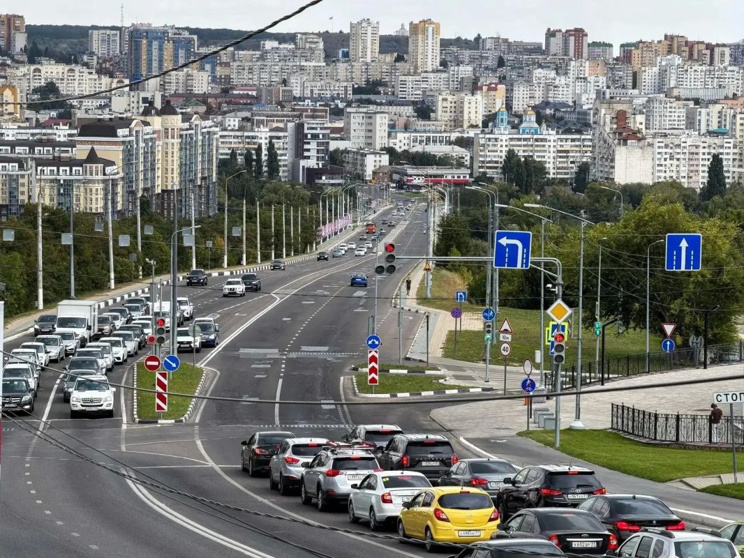 Путепровод по проспекту Ватутина в Белгороде капитально отремонтируют этой осенью Путепровод по проспекту Ватутина в Белгороде капитально отремонтируют этой осенью