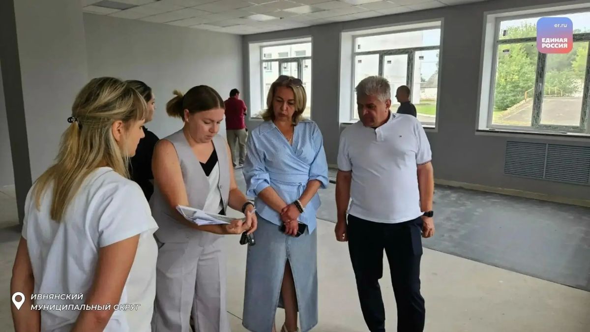 В преддверии Дня знаний партийный актив принимает участие в родительских приемках В преддверии Дня знаний партийный актив принимает участие в родительских приемках
