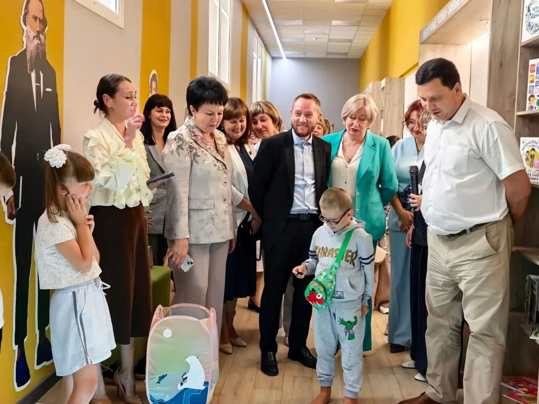 Николай Нестеров: Сегодня в День села Алексеевка состоялось торжественное открытие библиотеки, которая после модернизации превратилась в современный интеллект-парк Николай Нестеров: Сегодня в День села Алексеевка состоялось торжественное открытие библиотеки, которая после модернизации превратилась в современный интеллект-парк