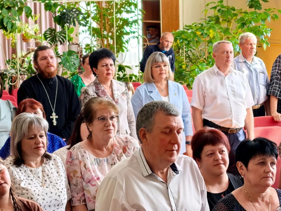 Есть праздники, которые отмечаешь всей страной Есть праздники, которые отмечаешь всей страной