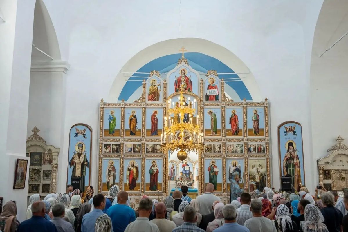 Николай Нестеров: В селе Большая Халань после масштабной реставрации вновь распахнул свои двери Успенский храм! Николай Нестеров: В селе Большая Халань после масштабной реставрации вновь распахнул свои двери Успенский храм!