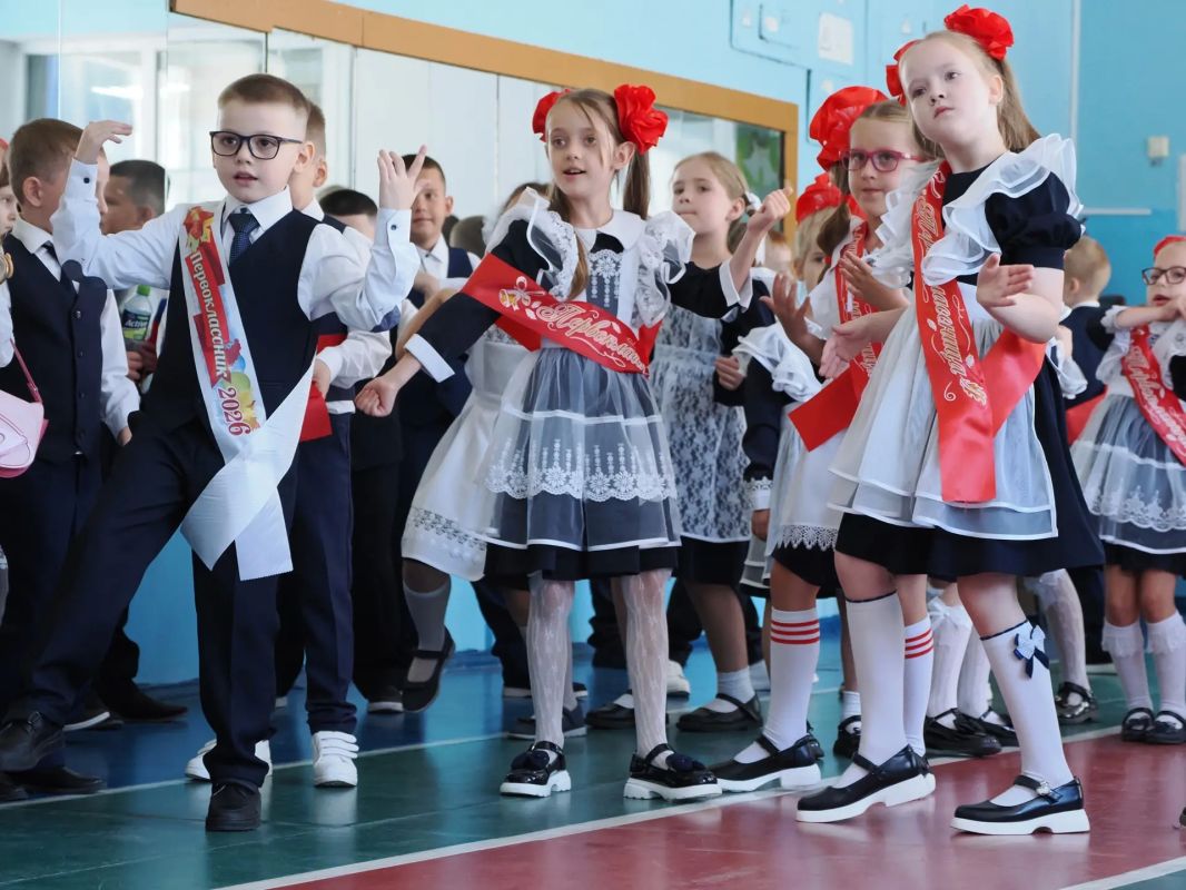 Команда Белгородского центра народного творчества сегодня дарила праздник обучающимся школы №28 города Белгорода Команда Белгородского центра народного творчества сегодня дарила праздник обучающимся школы №28 города Белгорода