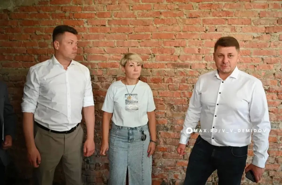 Продолжается капитальный ремонт здания начальной школы лицея №10 Продолжается капитальный ремонт здания начальной школы лицея №10
