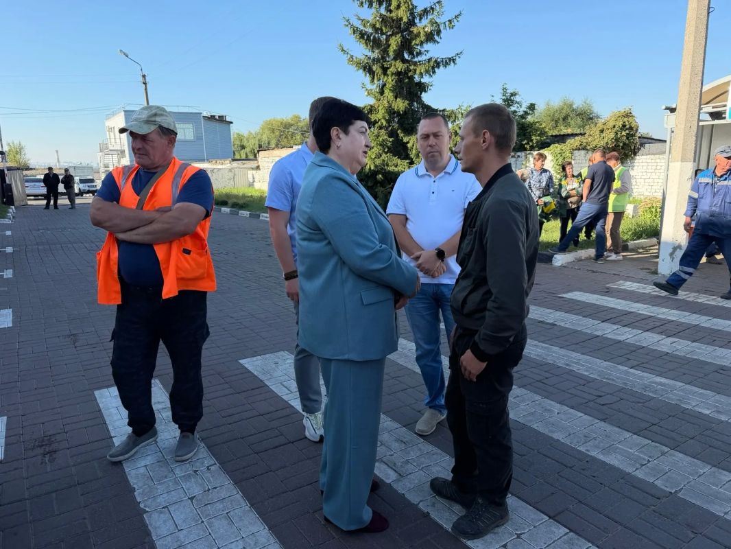 Продолжаем делиться итогами встреч региональных парламентариев с трудовыми коллективами региона Продолжаем делиться итогами встреч региональных парламентариев с трудовыми коллективами региона