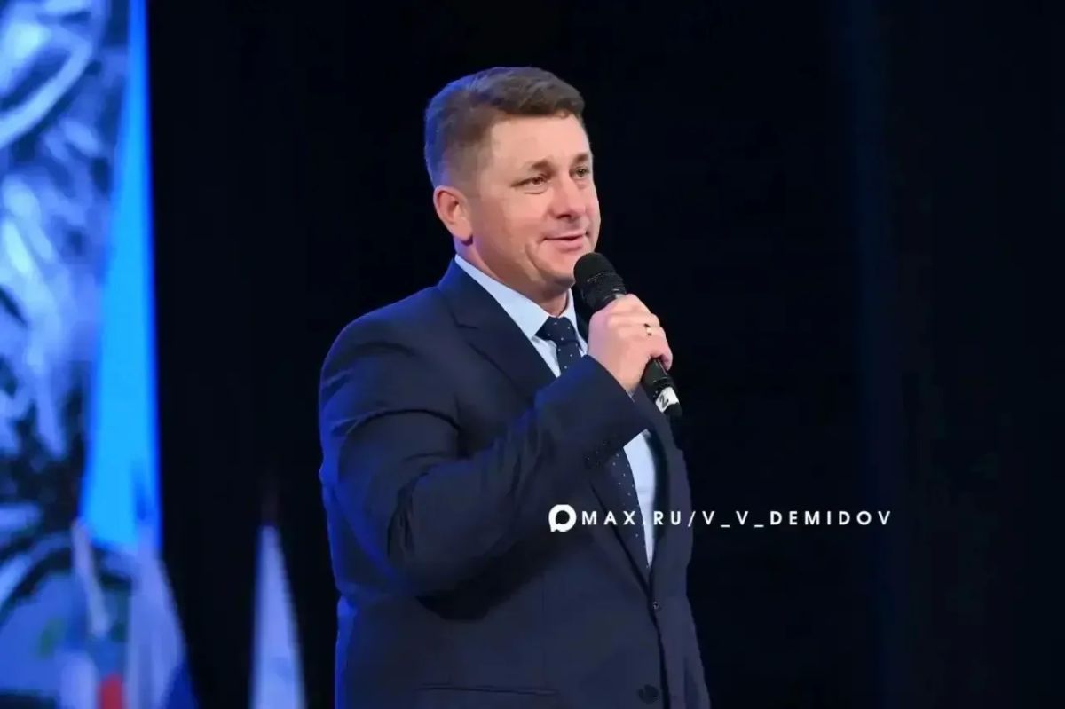 Мэр Белгорода Валентин Демидов поздравил первокурсников БГТУ имени В. Г. Шухова с началом нового учебного года Мэр Белгорода Валентин Демидов поздравил первокурсников БГТУ имени В. Г. Шухова с началом нового учебного года