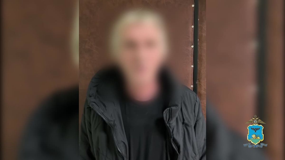Двух любителей распахивать плащ перед незнакомцами поймали в Строителе Белгородской области