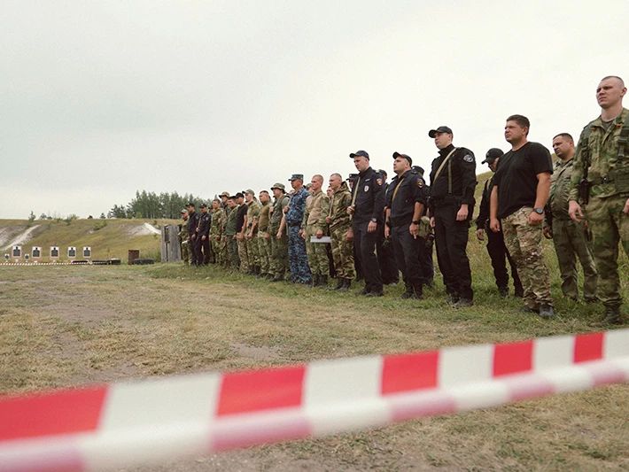 В Старом Осколе прошли соревнования по стрельбе, посвященные памяти павшего при исполнении служебного долга сотрудника полиции Александра Монакова В Старом Осколе прошли соревнования по стрельбе, посвященные памяти павшего при исполнении служебного долга сотрудника полиции Александра Монакова