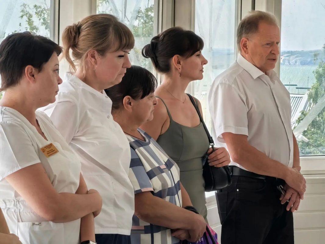 Алексей Дыбов: Провёл рабочие встречи с представителями сразу трёх важных для округа организаций: ЮгоВосточной железной дороги (филиал РЖД), ООО «РусагроБелгород» и Валуйской центральной районной больницы Алексей Дыбов: Провёл рабочие встречи с представителями сразу трёх важных для округа организаций: ЮгоВосточной железной дороги (филиал РЖД), ООО «РусагроБелгород» и Валуйской центральной районной больницы