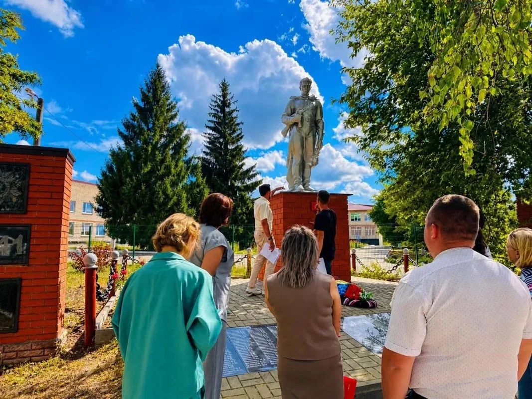 Начальник управления госохраны объектов культурного наследия Алексей Чернявский посетил Красногвардейский округ Начальник управления госохраны объектов культурного наследия Алексей Чернявский посетил Красногвардейский округ