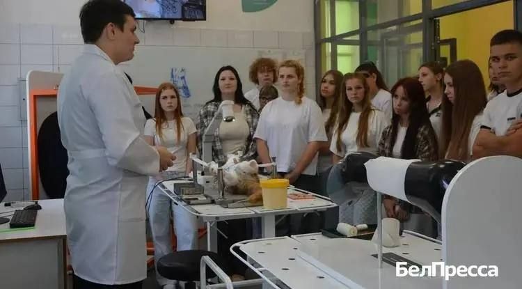 Корочанском сельхозтехникуме для первокурсников провели агродайвинг Корочанском сельхозтехникуме для первокурсников провели агродайвинг