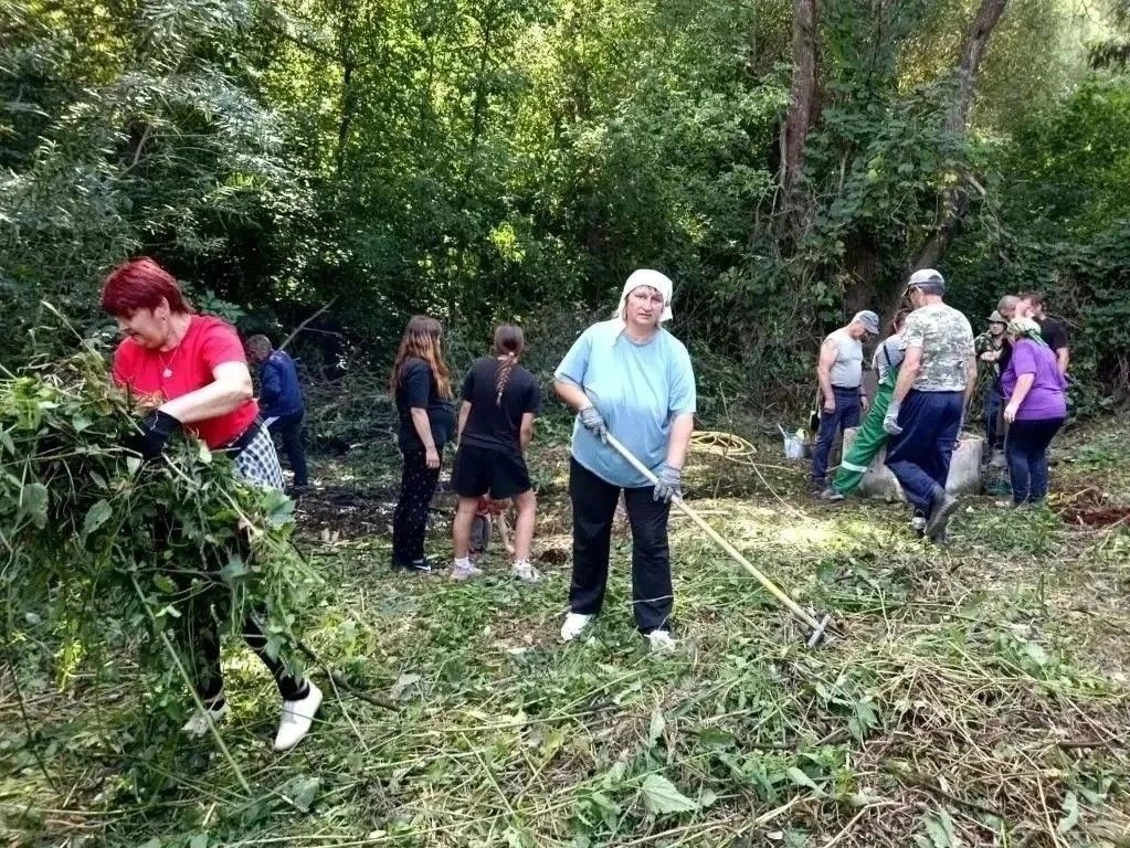 В селе Коровино прошла акция «Чистый четверг» В селе Коровино прошла акция «Чистый четверг»