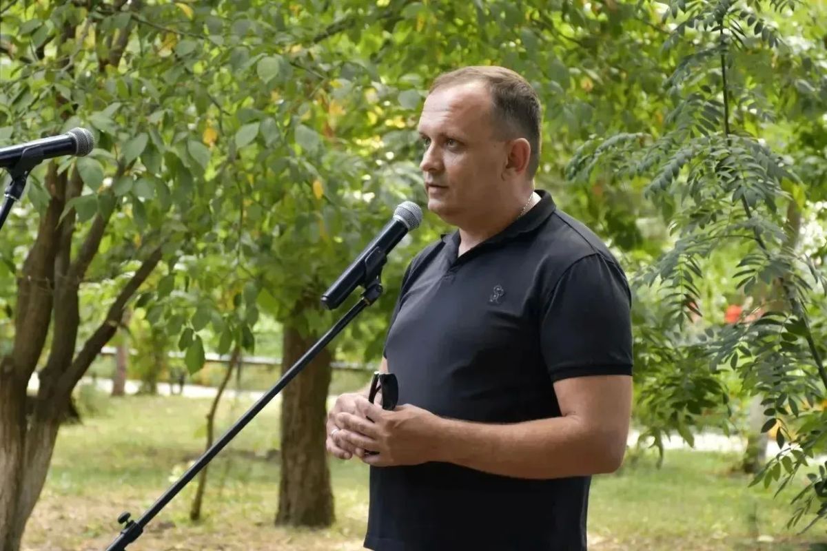 В округе обновили доску почёта многодетных семей В округе обновили доску почёта многодетных семей