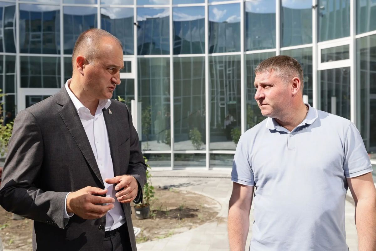 Василий Голиков: Развитие социальной инфраструктуры — важнейшее направление нашей работы Василий Голиков: Развитие социальной инфраструктуры — важнейшее направление нашей работы