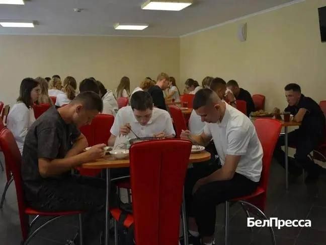 Корочанском сельхозтехникуме для первокурсников провели агродайвинг Корочанском сельхозтехникуме для первокурсников провели агродайвинг
