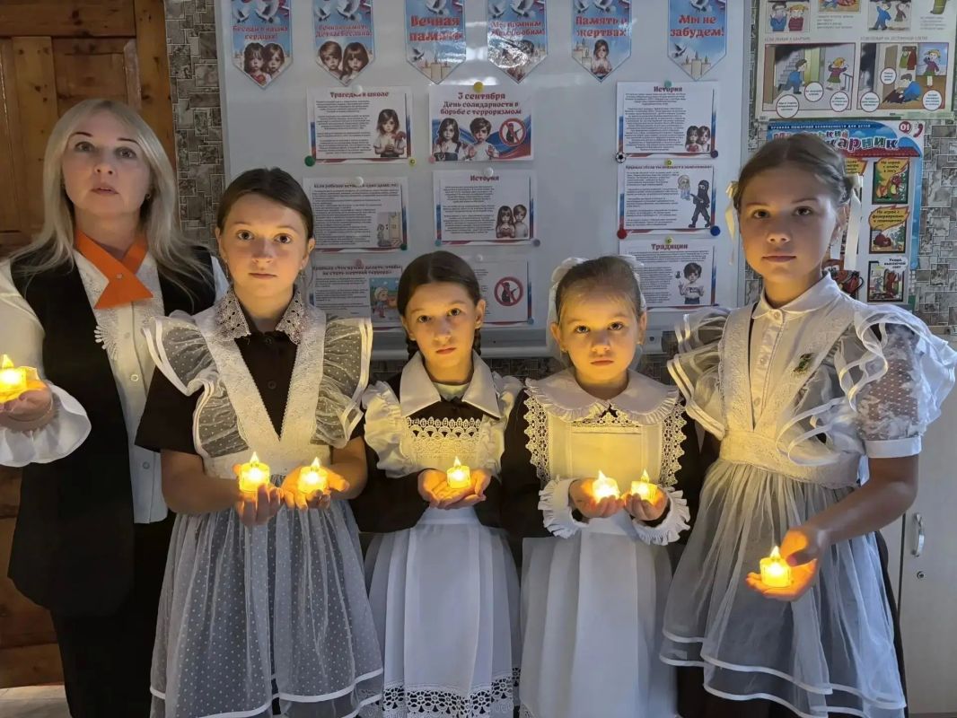 Олег Медведев: В школах и садах Яковлевского муниципального округа прошли мероприятия, посвящённые Дню солидарности в борьбе с терроризмом Олег Медведев: В школах и садах Яковлевского муниципального округа прошли мероприятия, посвящённые Дню солидарности в борьбе с терроризмом
