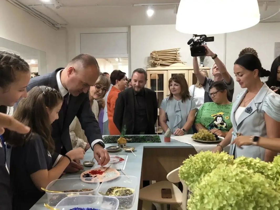 Проект «Арт-пространство «Шалфей»: Волшебство фьюзинга» стартовал в Губкине Проект «Арт-пространство «Шалфей»: Волшебство фьюзинга» стартовал в Губкине