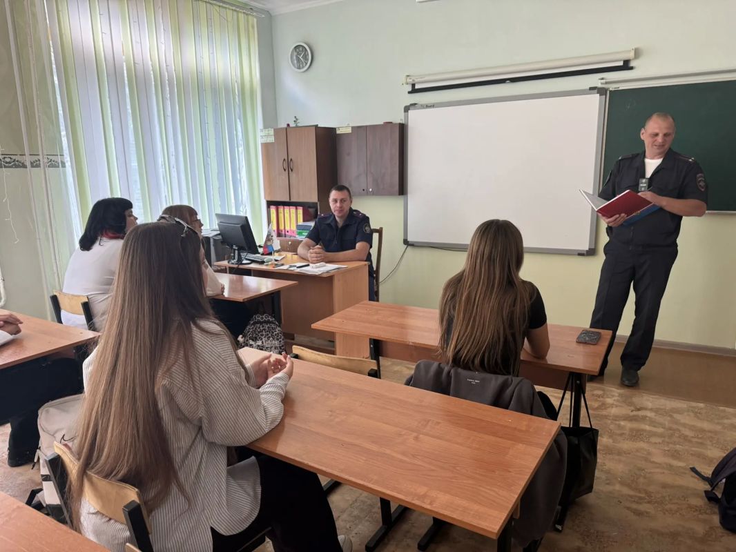 В Губкине руководитель следственного отдела провел профилактическую встречу со школьниками