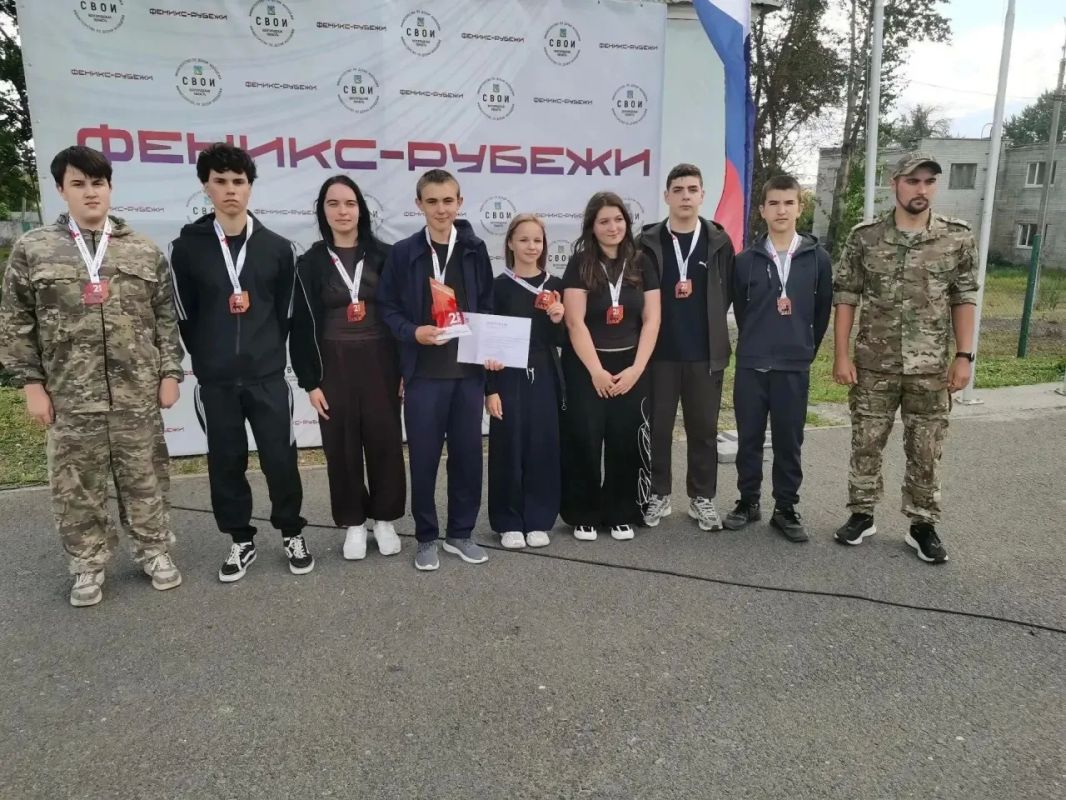 Ракитянская команда «Боевое братство» стала серебряным призёром соревнований профилактической направленности «Феникс-Рубежи» Ракитянская команда «Боевое братство» стала серебряным призёром соревнований профилактической направленности «Феникс-Рубежи»