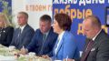 Глава региона Александр Шуваев провёл встречи с участниками специальной военной операции, которые вернулись домой, а также с матерями и жёнами бойцов