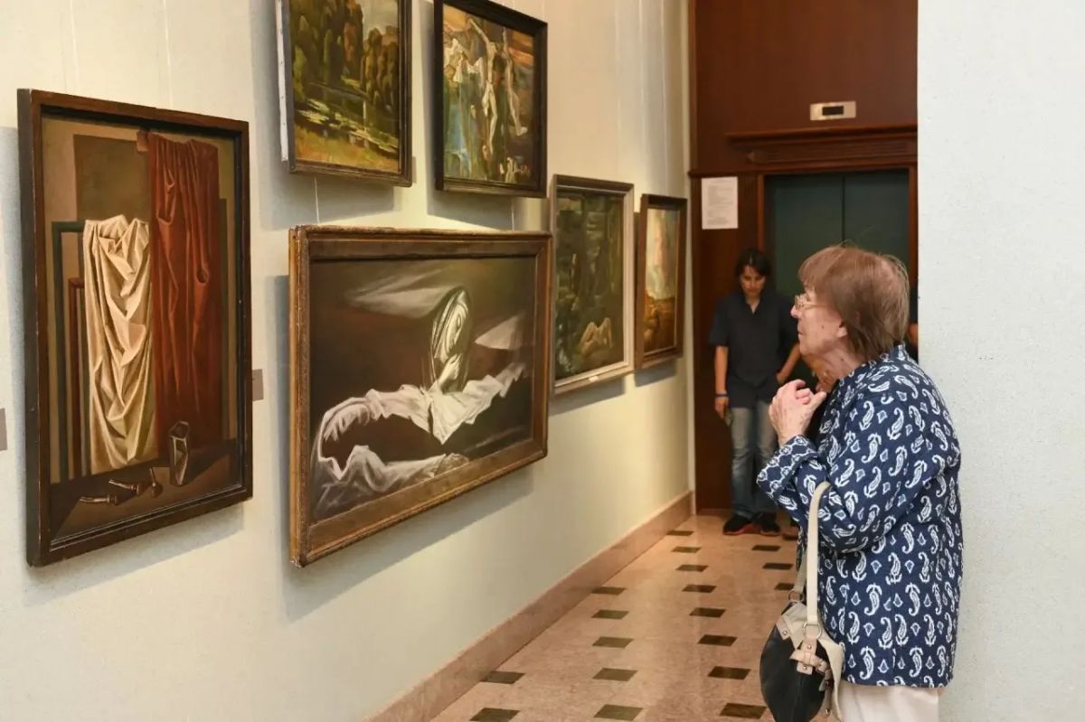 В Белгородском художественном музее открыли выставку Анатолия Ивановича Федоренко «Диалог с вечностью» В Белгородском художественном музее открыли выставку Анатолия Ивановича Федоренко «Диалог с вечностью»