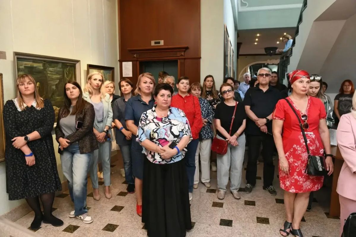 В Белгородском художественном музее открыли выставку Анатолия Ивановича Федоренко «Диалог с вечностью» В Белгородском художественном музее открыли выставку Анатолия Ивановича Федоренко «Диалог с вечностью»