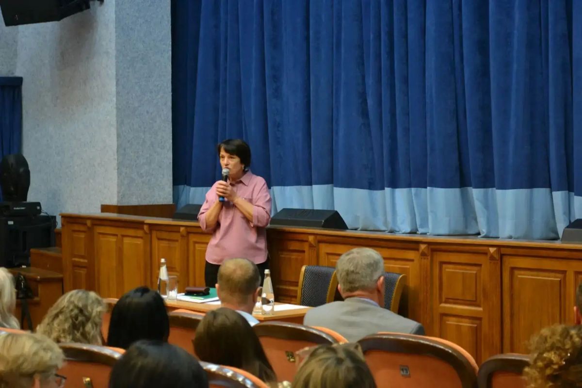 Татьяна Круглякова: Организацию проведения выборов губернатора Белгородской области и депутатов Государственной Думы РФ обсудили вместе с членами участковых избирательных комиссий Татьяна Круглякова: Организацию проведения выборов губернатора Белгородской области и депутатов Государственной Думы РФ обсудили вместе с членами участковых избирательных комиссий
