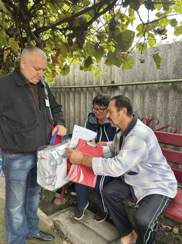 В приграничье Белгородской области подходит к концу второй день досрочного голосования В приграничье Белгородской области подходит к концу второй день досрочного голосования