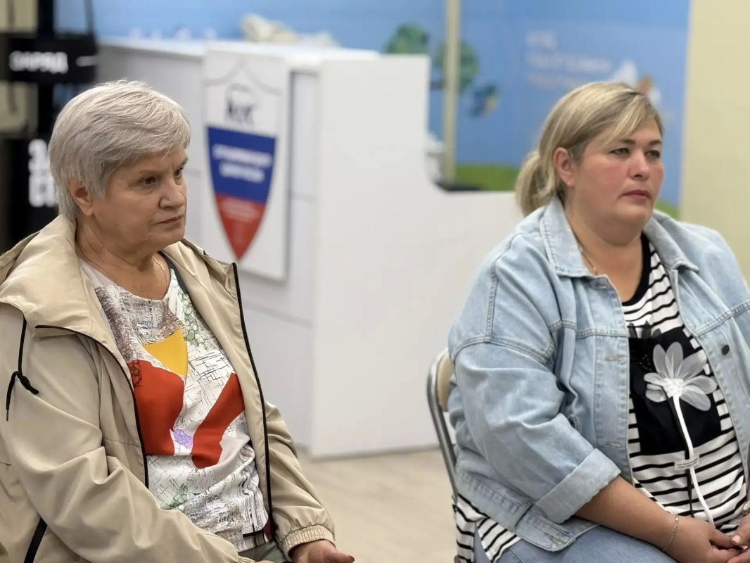 Глава округа провёл встречу в городе Белгород с родными наших героев — тех, кто отдал свои жизни за Отчизну в зоне проведения специальной военной операции Глава округа провёл встречу в городе Белгород с родными наших героев — тех, кто отдал свои жизни за Отчизну в зоне проведения специальной военной операции