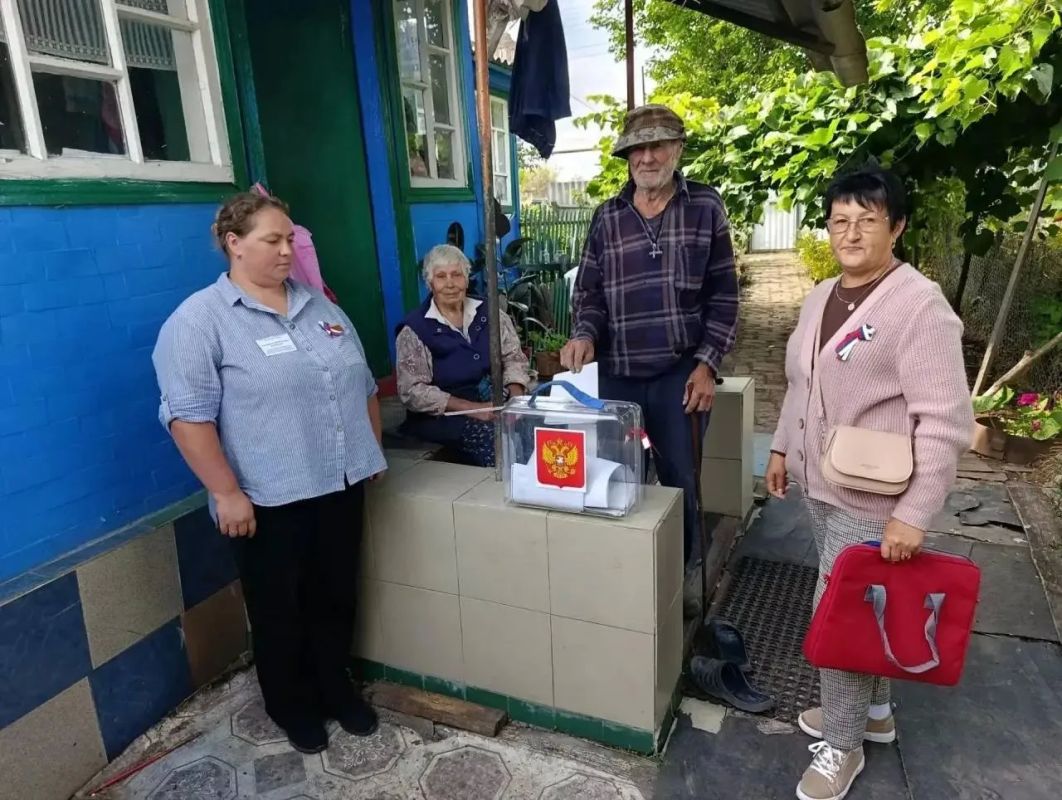 В приграничье Белгородской области подходит к концу второй день досрочного голосования В приграничье Белгородской области подходит к концу второй день досрочного голосования