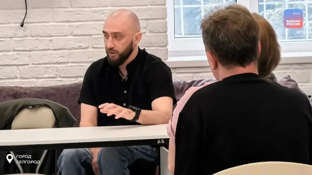 Депутат Белгородской областной Думы, Герой России Вячеслав Воробьев провел рабочие встречи и принял участие в открытии социально значимых объектов Депутат Белгородской областной Думы, Герой России Вячеслав Воробьев провел рабочие встречи и принял участие в открытии социально значимых объектов