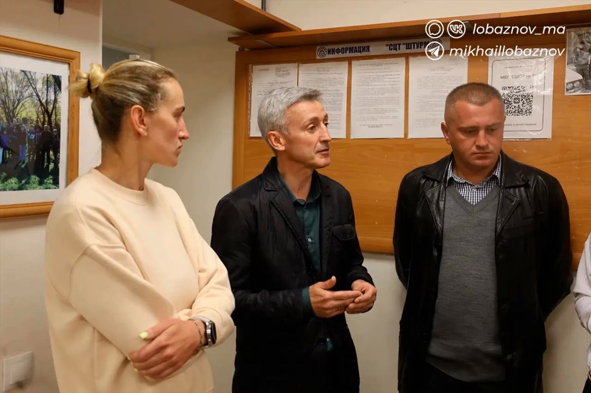 Михаил Лобазнов: Встретился с тренерским составом отделения рафтинга спортивной школы олимпийского резерва «Золотые перчатки» Михаил Лобазнов: Встретился с тренерским составом отделения рафтинга спортивной школы олимпийского резерва «Золотые перчатки»