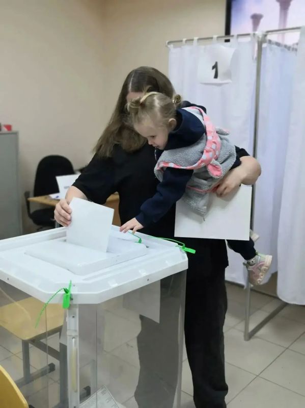 Дорогие друзья!. Предпоследний день досрочного голосования подошел к концу, а это значит, что еще завтра у вас есть возможность спокойно всё обдумать и сделать свой выбор перед единым днем голосования Дорогие друзья!. Предпоследний день досрочного голосования подошел к концу, а это значит, что еще завтра у вас есть возможность спокойно всё обдумать и сделать свой выбор перед единым днем голосования