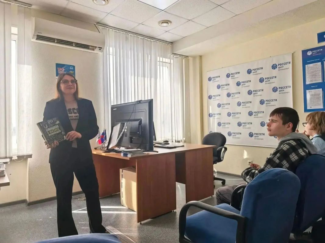Олег Медведев: Для учеников 9 «Г» класса ОГБОУ «СОШ № 3 с УИОП г. Строитель» прошло увлекательное профориентационное мероприятие Олег Медведев: Для учеников 9 «Г» класса ОГБОУ «СОШ № 3 с УИОП г. Строитель» прошло увлекательное профориентационное мероприятие
