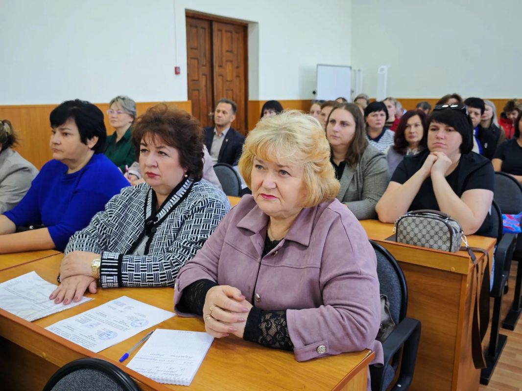 Николай Нестеров: Принял участие в совещании с председателями и секретарями участковых избирательных комиссий Николай Нестеров: Принял участие в совещании с председателями и секретарями участковых избирательных комиссий