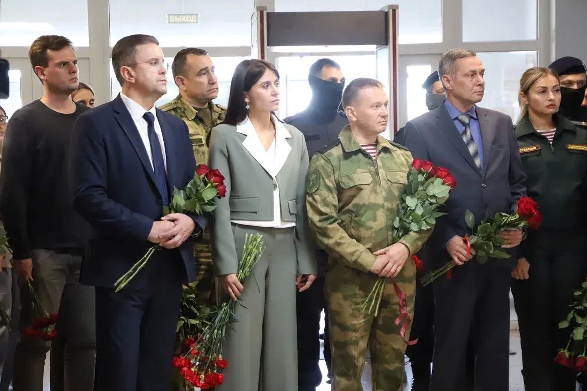 Татьяна Круглякова: В Разуменской школе №1 произошло важное и символичное событие — открытие именного избирательного участка №307 в честь Героя Российской Федерации, майора полиции Алексея Сергеевича Осипова Татьяна Круглякова: В Разуменской школе №1 произошло важное и символичное событие — открытие именного избирательного участка №307 в честь Героя Российской Федерации, майора полиции Алексея Сергеевича Осипова