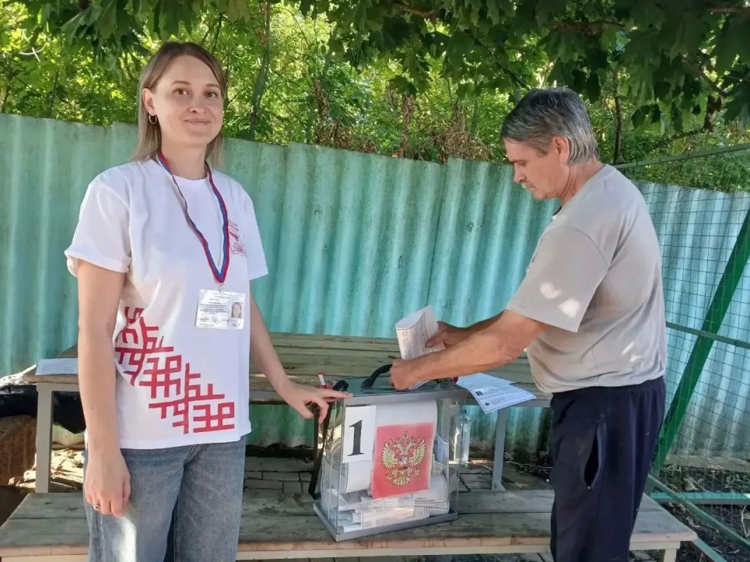 Для того чтобы каждый мог реализовать своё избирательное право, в дни выборов в нашем округе организовано голосование на дому Для того чтобы каждый мог реализовать своё избирательное право, в дни выборов в нашем округе организовано голосование на дому