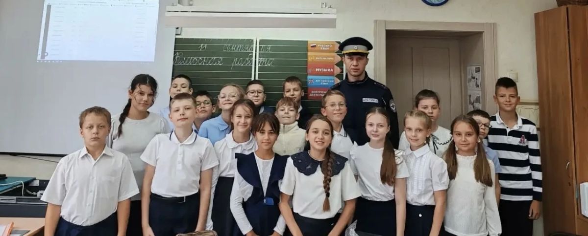 В рамках профилактического мероприятия «Внимание-дети!» белгородские автоинспекторы продолжают проводить беседы со школьниками В рамках профилактического мероприятия «Внимание-дети!» белгородские автоинспекторы продолжают проводить беседы со школьниками