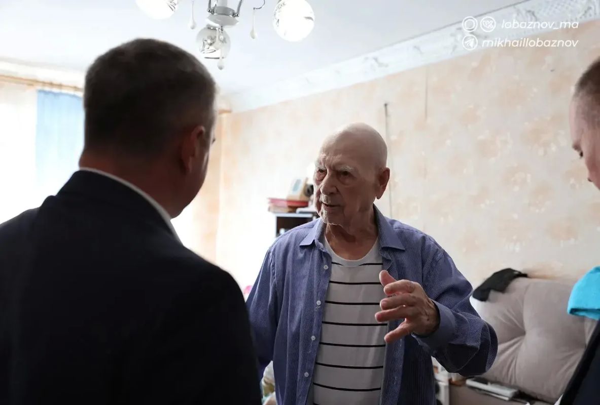 Михаил Лобазнов: Сегодня 99-летие отмечает ветеран Великой Отечественной войны Вениамин Изосимович Селянин Михаил Лобазнов: Сегодня 99-летие отмечает ветеран Великой Отечественной войны Вениамин Изосимович Селянин