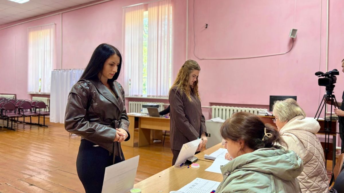 Выборы идут полным ходом!. По всему Красногвардейскому муниципальному округу открыты избирательные участки — голосование проходит активно Выборы идут полным ходом!. По всему Красногвардейскому муниципальному округу открыты избирательные участки — голосование проходит активно