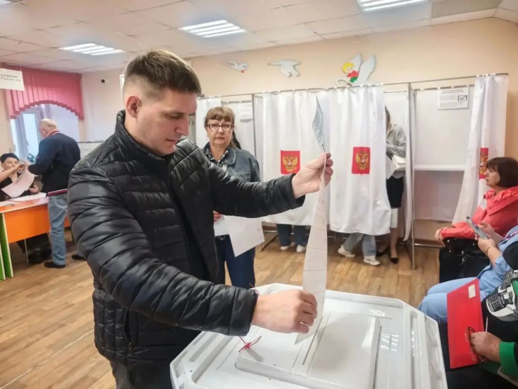 Стартовало голосование!. Сегодня начинается важное событие для нашего региона и всей страны: мы отдаём свои голоса на выборах Губернатора Белгородской области и депутатов Государственной Думы Федерального Собрания Российской... Стартовало голосование!. Сегодня начинается важное событие для нашего региона и всей страны: мы отдаём свои голоса на выборах Губернатора Белгородской области и депутатов Государственной Думы Федерального Собрания Российской...