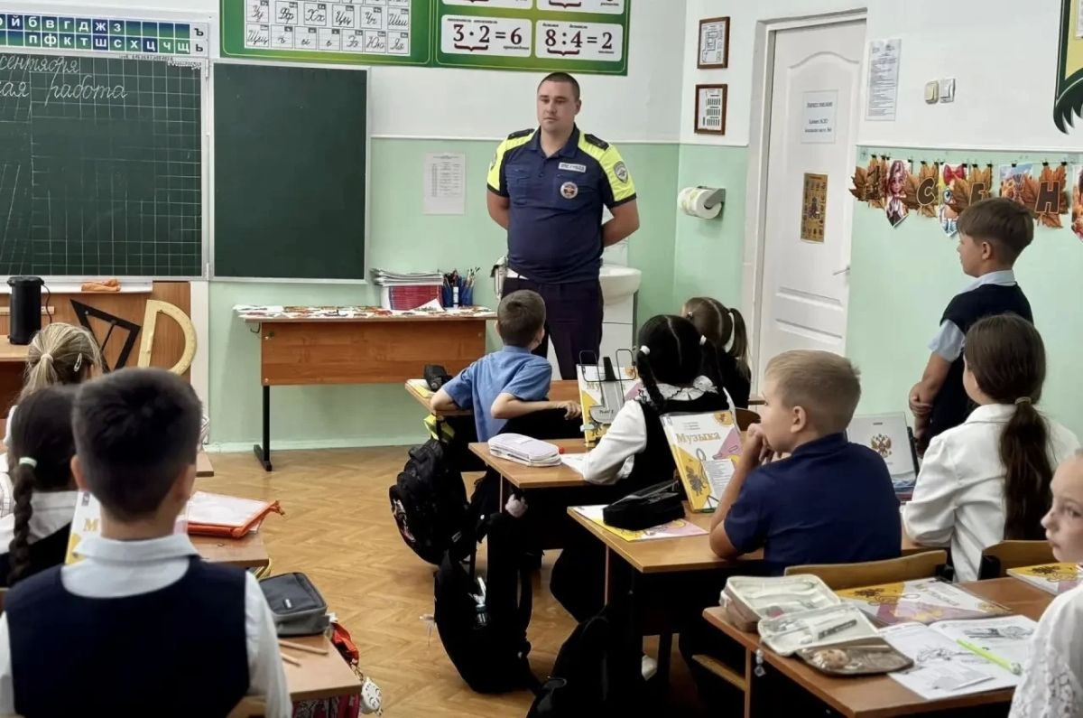 В рамках профилактического мероприятия «Внимание-дети!» белгородские автоинспекторы продолжают проводить беседы со школьниками В рамках профилактического мероприятия «Внимание-дети!» белгородские автоинспекторы продолжают проводить беседы со школьниками