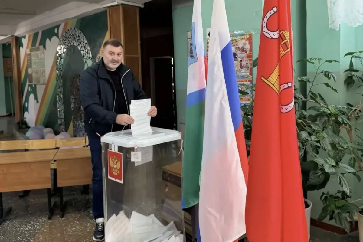 Голосование — в самом разгаре: в Белгородской области, как и по всей стране проходят выборы в Государственную Думу девятого созыва, а Белгородчина также выбирает главу региона Голосование — в самом разгаре: в Белгородской области, как и по всей стране проходят выборы в Государственную Думу девятого созыва, а Белгородчина также выбирает главу региона