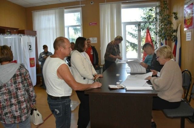 Второй день голосования: избирательные участки продолжают работу Второй день голосования: избирательные участки продолжают работу
