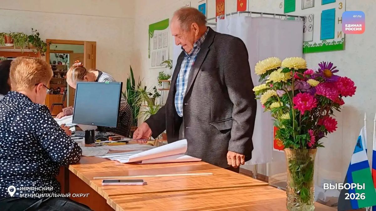 106-летний ветеран Великой Отечественной войны, Почётный гражданин округа Виктор Георгиевич Кузнецов проголосовал в Старом Осколе 106-летний ветеран Великой Отечественной войны, Почётный гражданин округа Виктор Георгиевич Кузнецов проголосовал в Старом Осколе