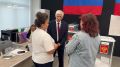 На участках проголосовали кандидат в губернаторы Валерий Шевляков и кандидат в губернаторы и депутаты Госдумы от ЛДПР Евгений Дремов #БелогорьеГолосует2026 Подписаться на нас|Прислать новость