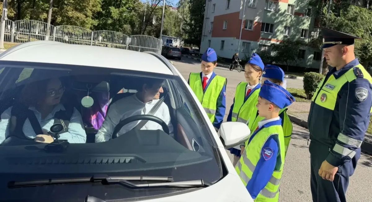 Доброе утро, друзья. С сегодняшнего дня стартовала Всероссийская неделя безопасности Она пройдет по всей стране и продлится до 27 сентября Сотрудники Госавтоинспекции подготовили для ребят еще больше увлекательных занятий... Доброе утро, друзья. С сегодняшнего дня стартовала Всероссийская неделя безопасности Она пройдет по всей стране и продлится до 27 сентября Сотрудники Госавтоинспекции подготовили для ребят еще больше увлекательных занятий...