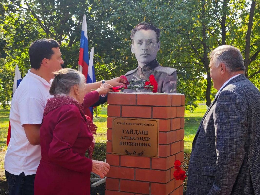 Николай Нестеров: В селе Анновка состоялось открытие памятного места «Память сквозь года» Николай Нестеров: В селе Анновка состоялось открытие памятного места «Память сквозь года»