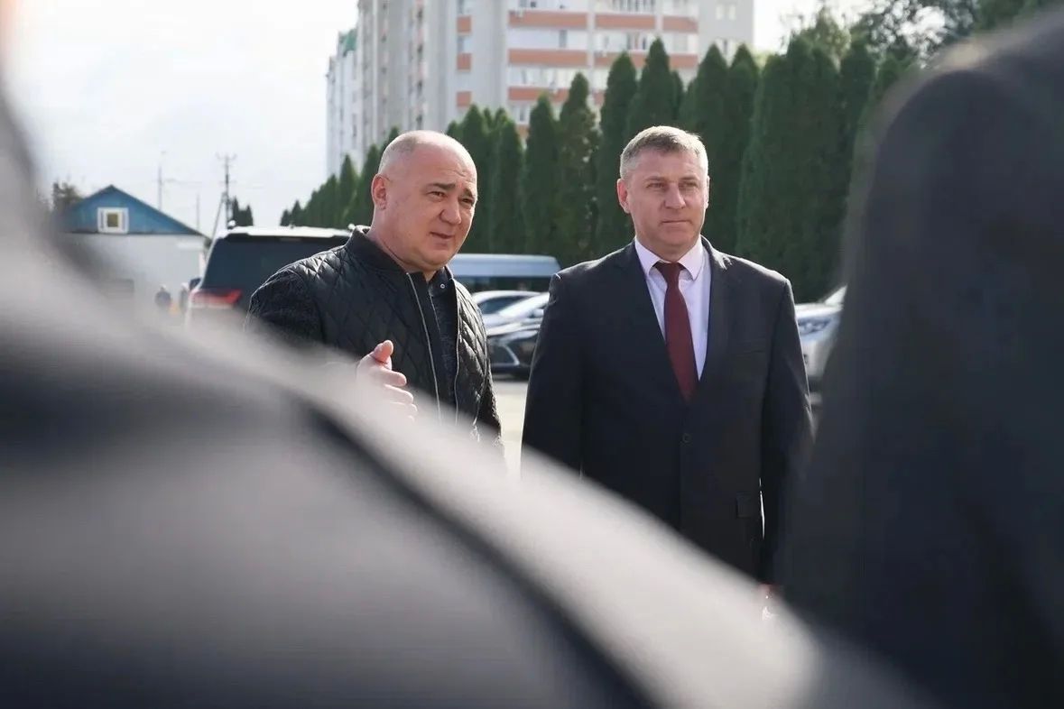 Василий Голиков: Губкинский городской округ получил новую спецтехнику — вакуумную уборочную машину Василий Голиков: Губкинский городской округ получил новую спецтехнику — вакуумную уборочную машину