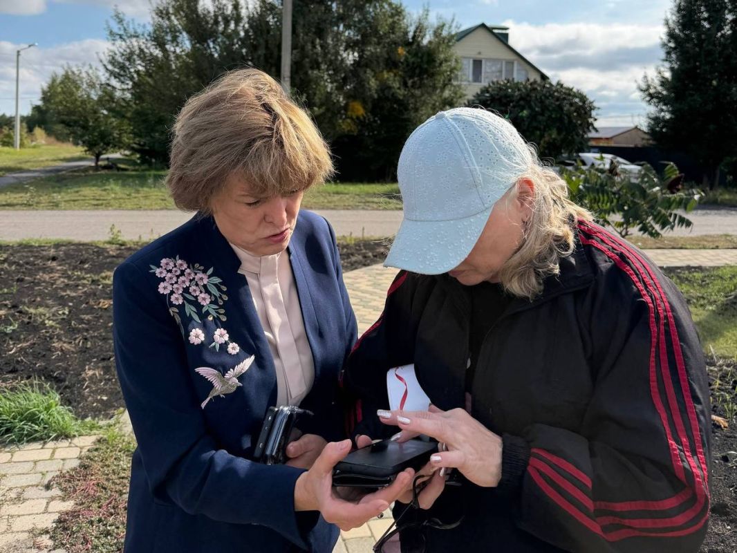 Анна Куташова: В селе Никольское Белгородского округа встретилась с руководителем ТОС «Победа» Анна Куташова: В селе Никольское Белгородского округа встретилась с руководителем ТОС «Победа»