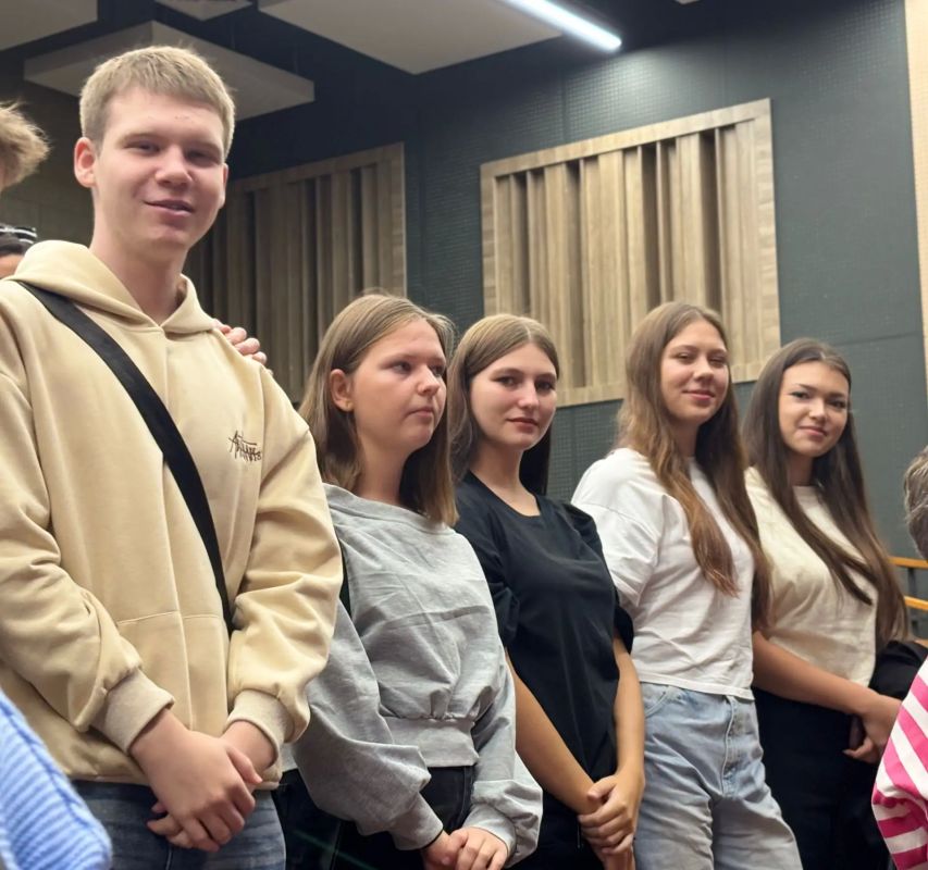 Студенты Корочанского сельскохозяйственного техникума посетили концерт Белгородской филармонии по «Пушкинской карте» Студенты Корочанского сельскохозяйственного техникума посетили концерт Белгородской филармонии по «Пушкинской карте»